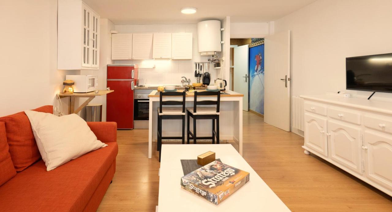 Escuela Cost Impala Plaza Apartamento